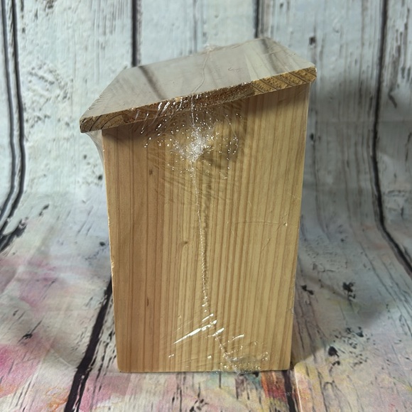 Bee / Bug Hotel - Picture 3 of 5